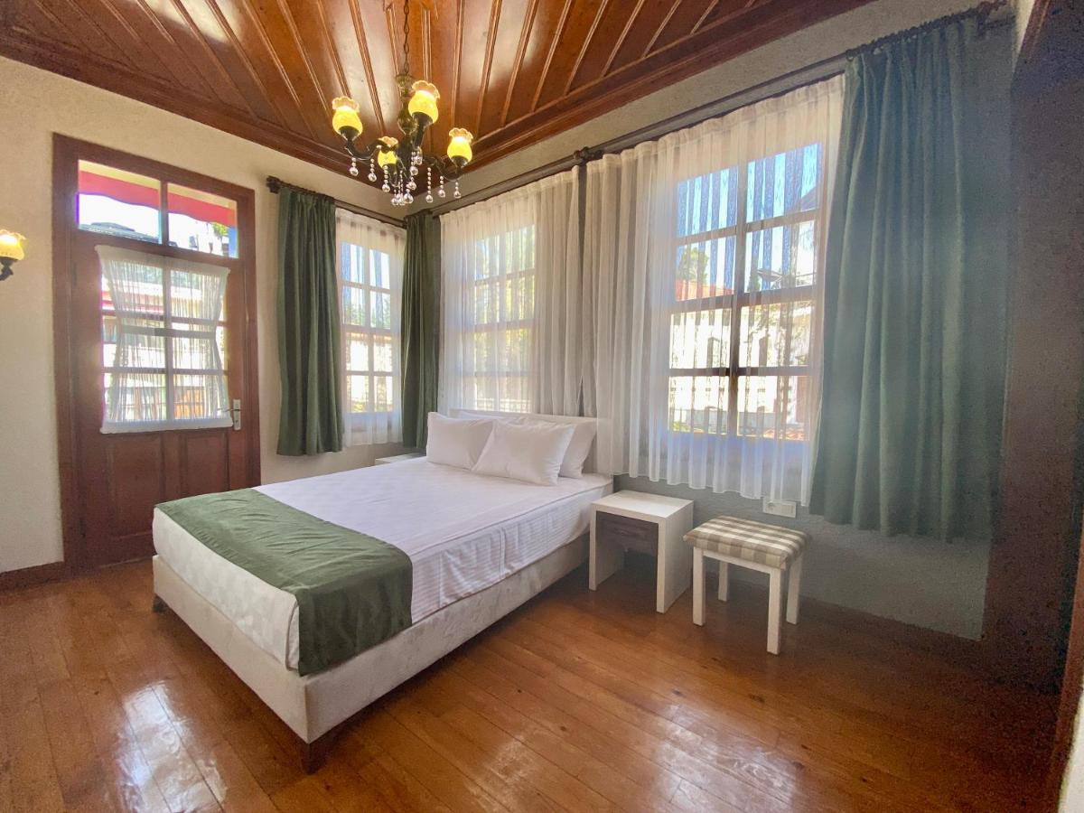 Deluxe Doppelzimmer mit Balkon und Meerblick